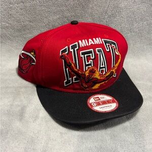 Vintage New Era Miami‎ Heat Human Torch Marvel Universe SnapBack Hat Size M/L